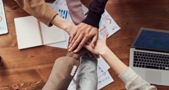 Comunità di pratica: cos’è, come funziona e i vantaggi