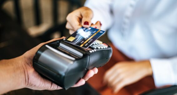 POS per professionisti, quale scegliere: prezzi e vantaggi