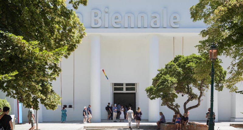 biennale venezia bando curatore italia