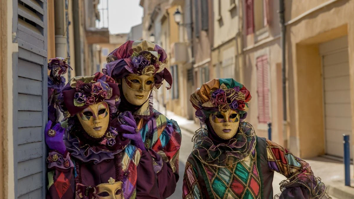 business del carnevale in Italia