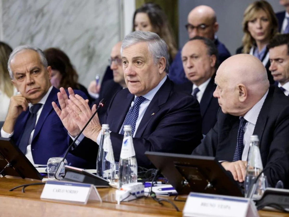 Blocco stretto di Hormuz: rischi e risposta Italia