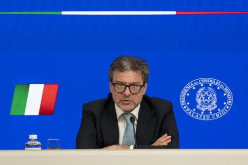 inflazione in salita, piano Giorgetti contro i rincari
