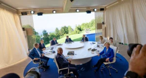 Meloni incontra Trump al G7 di Evian